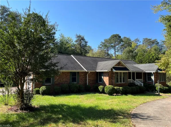 1162 Pullman Dr, Rural Hall, NC 27045