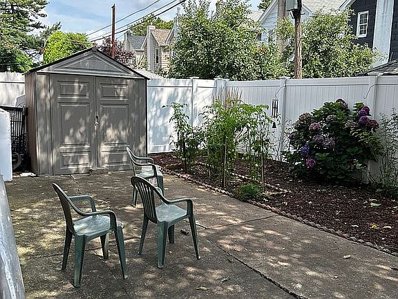 2nd image of 1723 Gerritsen Ave