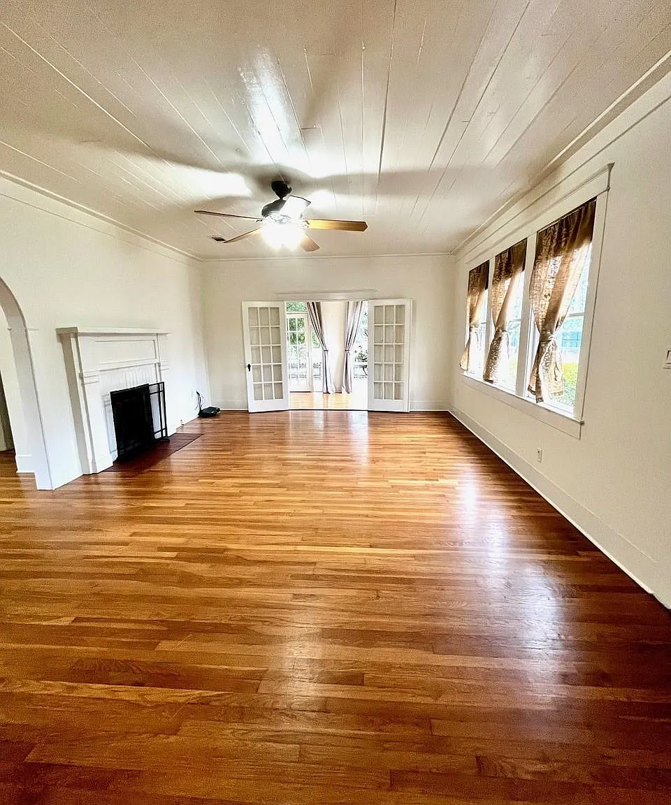 3 bed, 1750 sqft, $2,500 — Photo 4