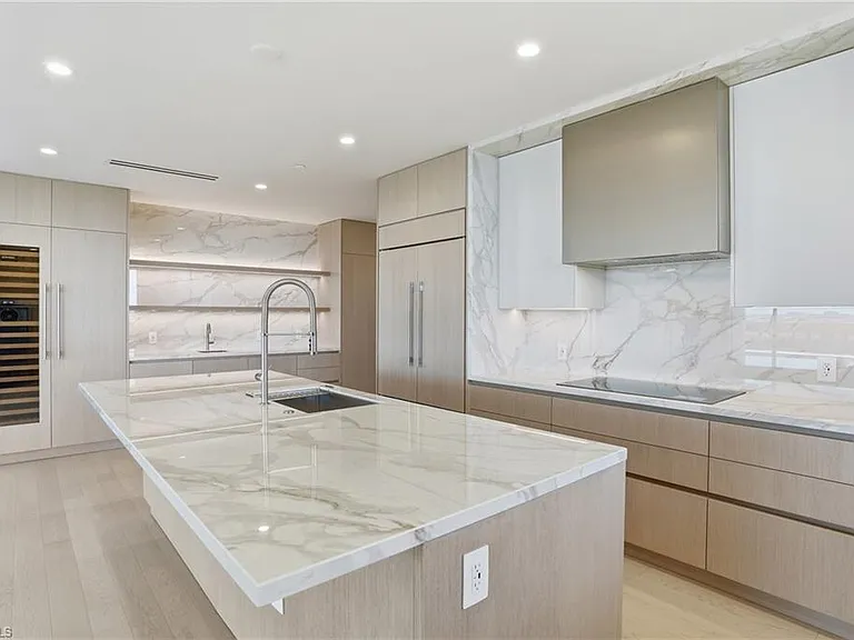 5100 Seagrass Blvd #306 — Photo 21
