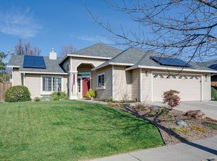 37 Parliament Ct, Chico, CA 95973