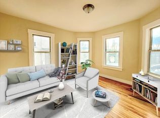 6 Moen St, Worcester, MA 01605