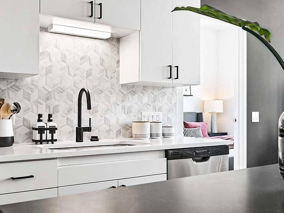 2nd image of 2457 N Milwaukee Ave #213