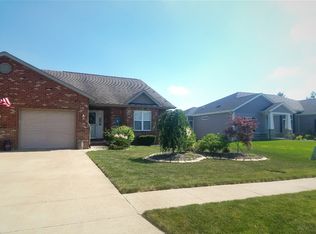 1630 Magnolia Dr, Chatham, IL 62629