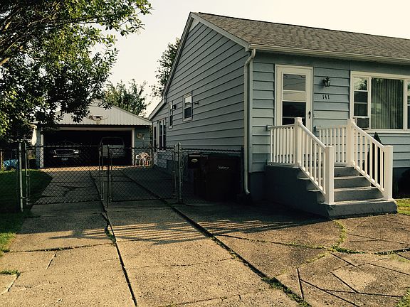 2nd image of 141 Clover Pl