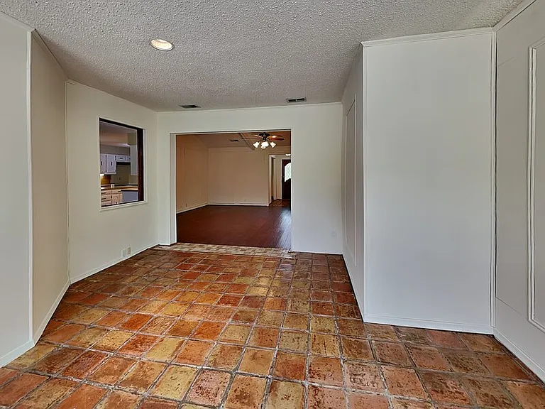 205 Woodpark Ln — Photo 6