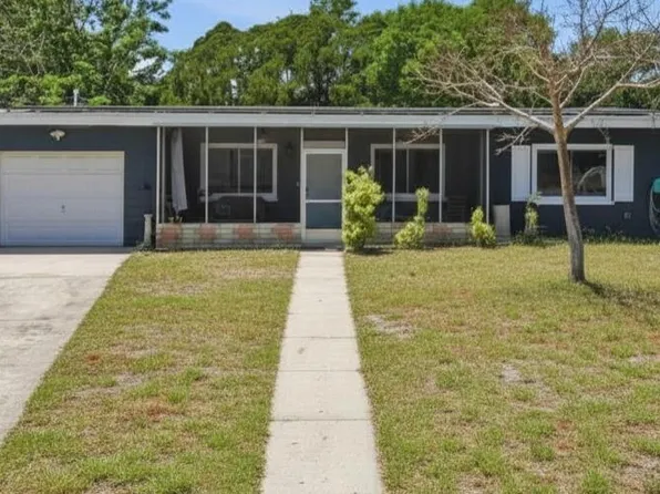 5126 104th St N, Saint Petersburg, FL 33708