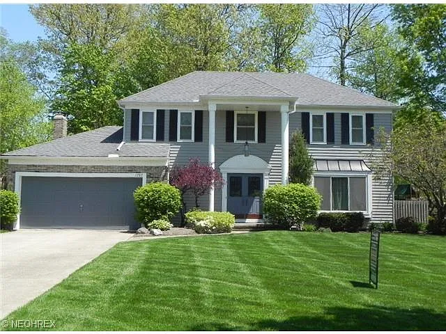 1757 Hunters Point Ln photo 1