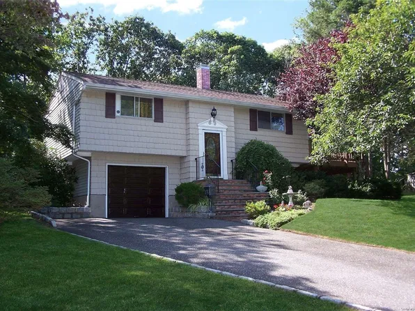 115 Fawn Lane, South Setauket, NY 11720