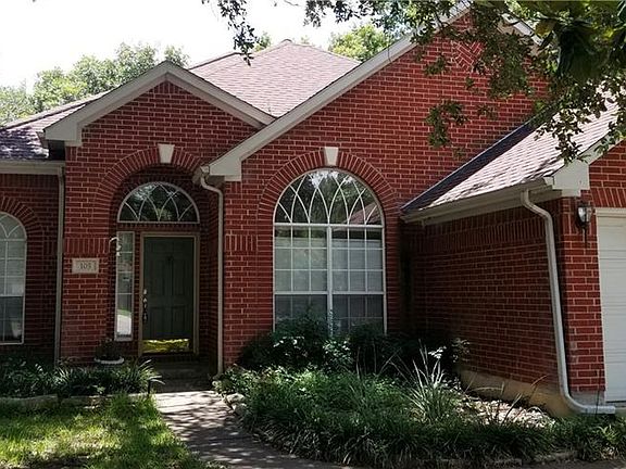 2nd image of 105 W Oxford Dr