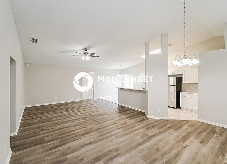 7848 Hunters Lake Cir S — Photo 3