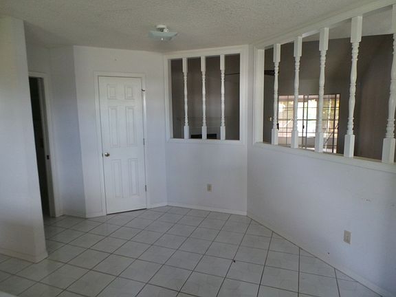 4th image of 9891 Mary Anne Dr