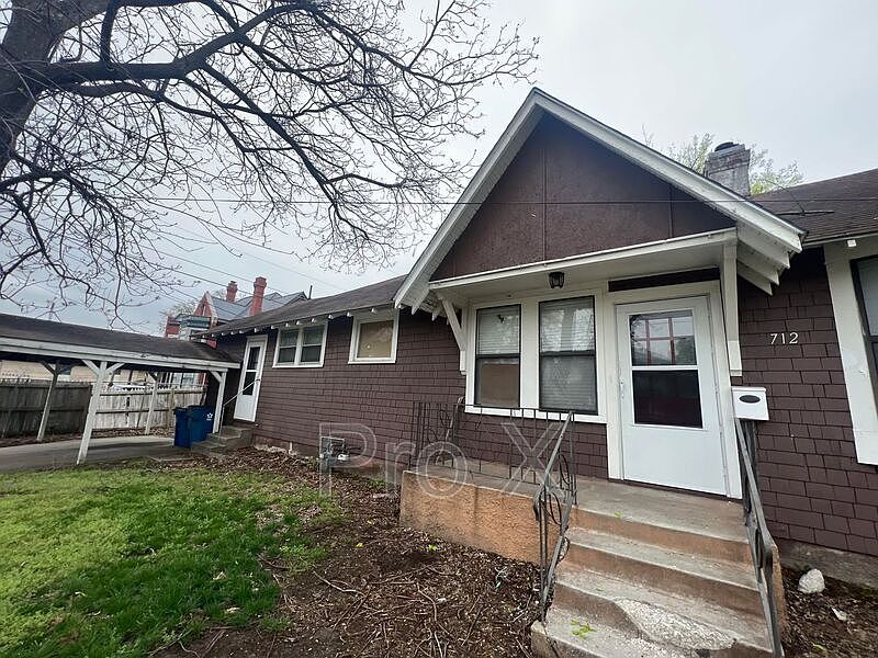 1st image of 712 W 4th St