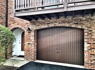 350 Woodbridge Dr, Pittsburgh, PA