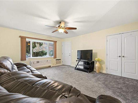 5th image of 284 Bay 19th St #A