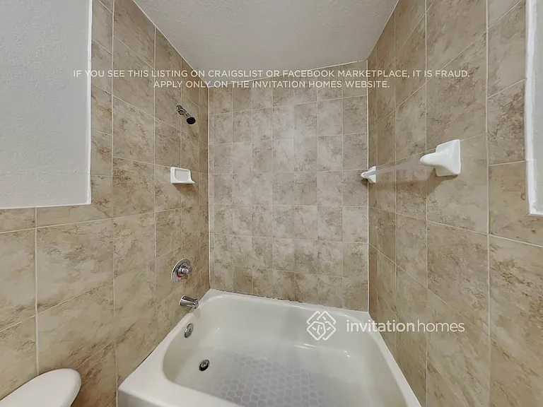 3746 NW 201st Ter — Photo 18