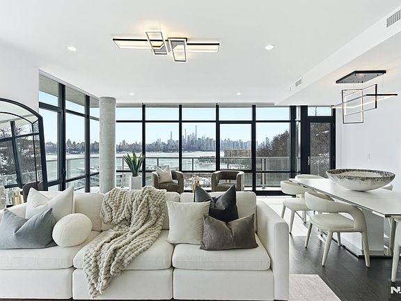 5th image of 8701 Churchill Rd #1401