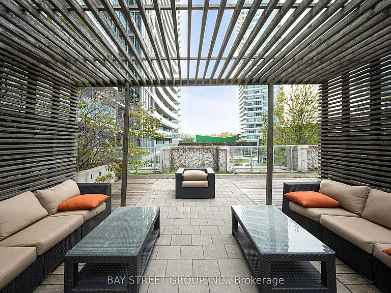 121 McMahon Dr #2708 — Photo 43