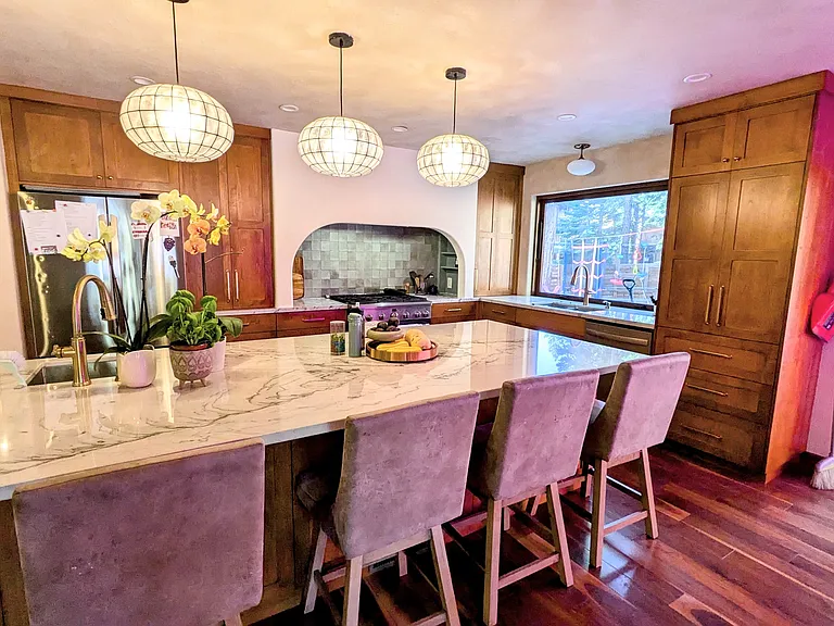 Brand new kitchen with with 10' island includes seating for 7