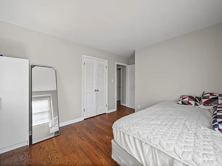 335 Meadowdale Ln — Photo 18