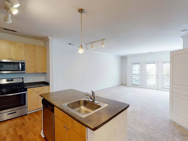 Sullivan Place — Photo 113