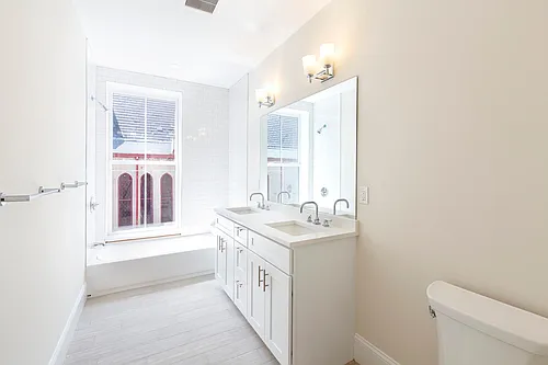 1902 Washington St #TOWNHOUSE Photo 1