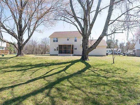 2nd image of 603 Elm Ave