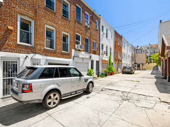 138 Wakeman Place image 32 of 35