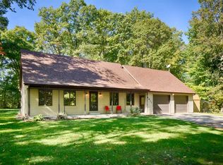 9911 Ebywood Ln, Fort Wayne, IN 46835