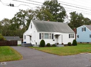 63 Richfield Rd, Bridgeport, CT 06606