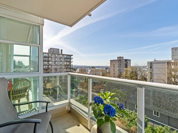 567 Lonsdale Ave #602, North Vancouver, BC V7M 2G6
