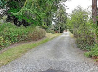 1564 SW Camano Dr, Camano Island, WA 98282