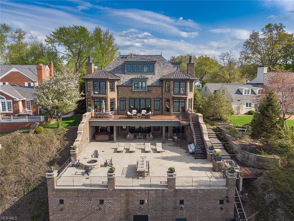 1st image of 21440 Avalon Dr
