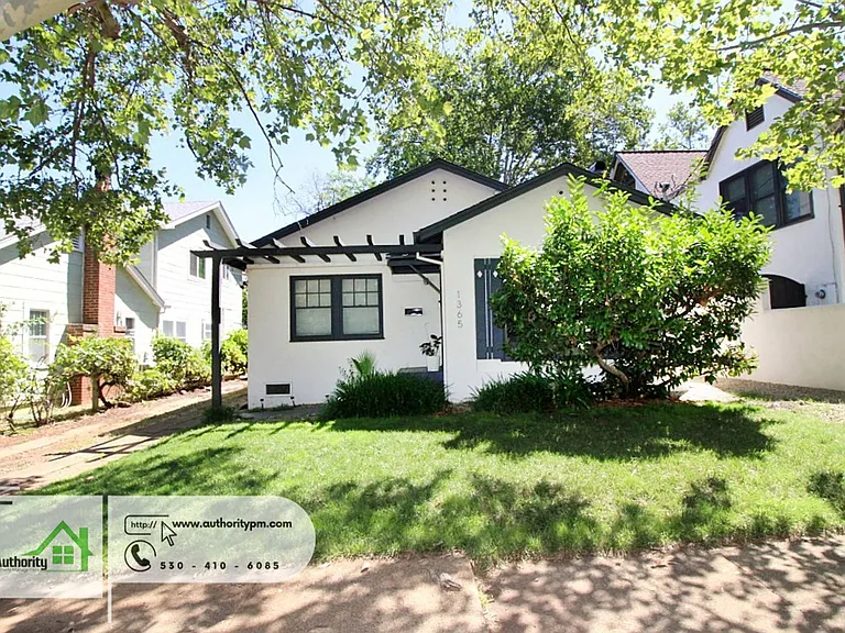 1365 Chestnut St — Photo 2