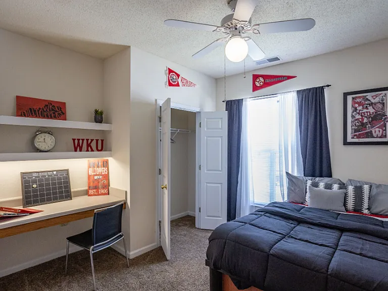 The Crown Apartments — Photo 14