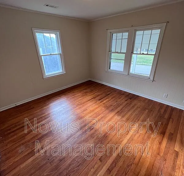 115 Elm St — Photo 6