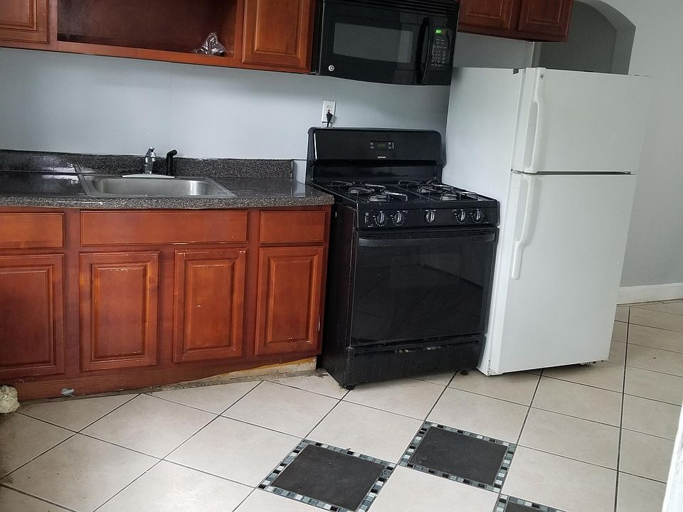 1st image of 76 Brookdale Ave #1
