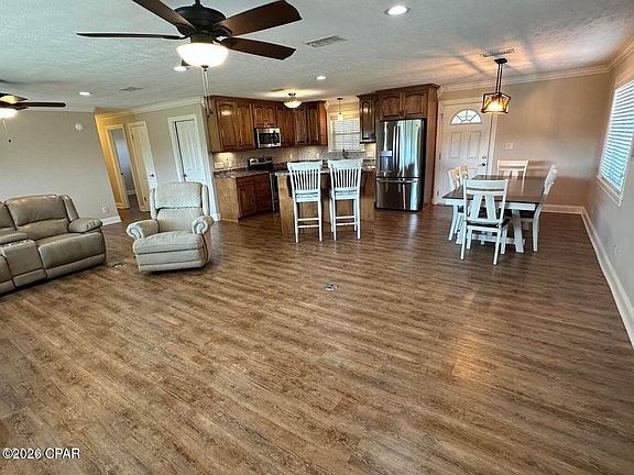 5th image of 7426 Berry Dr