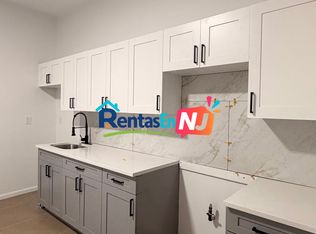 319 Hawthorne Ave #1, Newark, NJ 07108