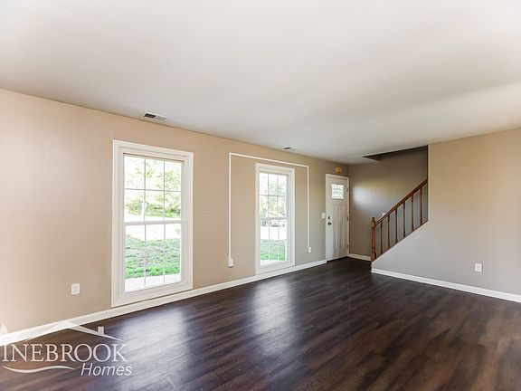 4th image of 978 Richwood Cir