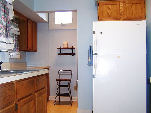 2nd image of 112 Hazelhurst Ave