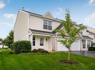 96 E Shag Bark Ln, Streamwood, IL 60107