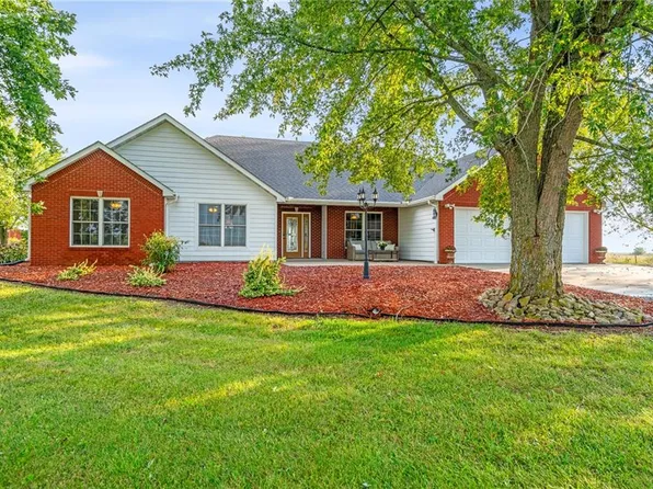 9005 NW State Route 52, Amoret, MO 64722