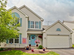 1979 W Windsor Dr, Round Lake, IL 60073
