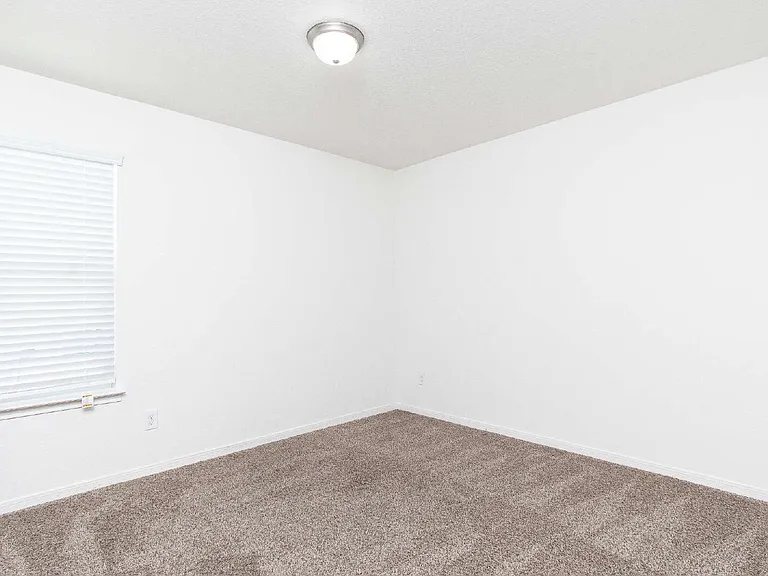 6705 University Village Way #B — Photo 13