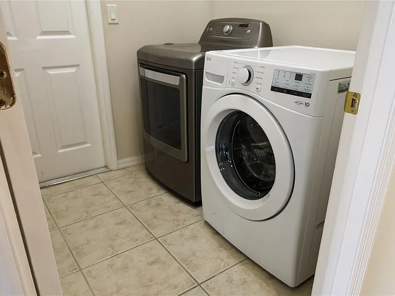 18014 Java Isle Dr — Photo 12