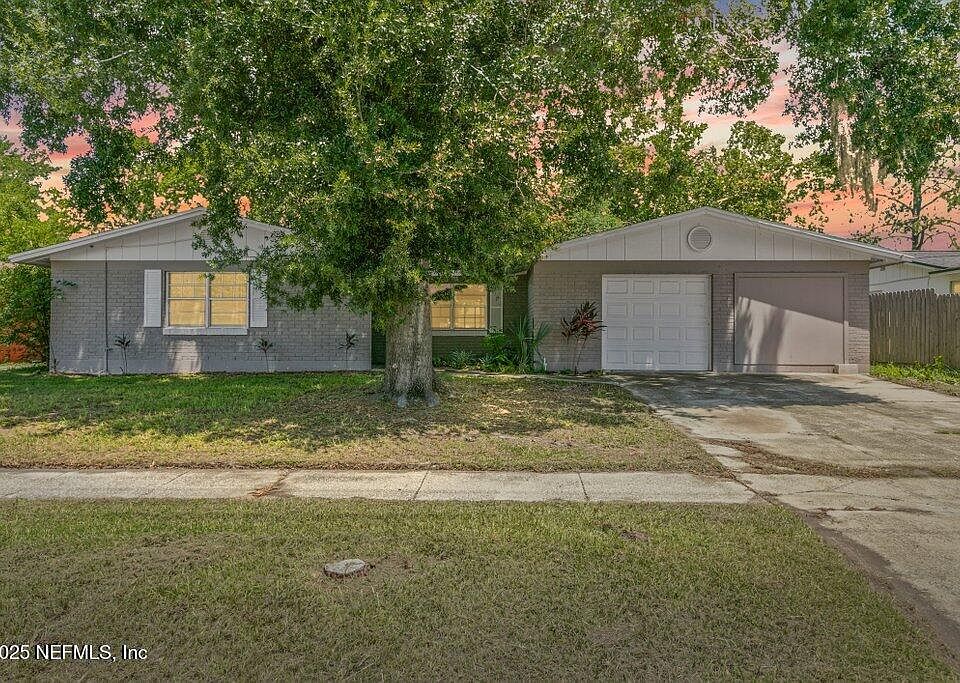 1st image of 489 CLERMONT Avenue S
