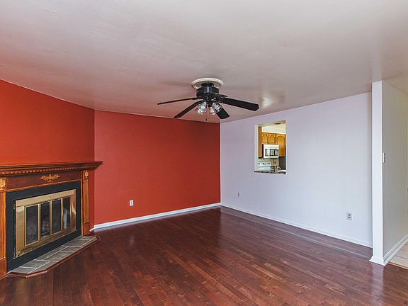 2nd image of 1902 Pohick Creek Ct