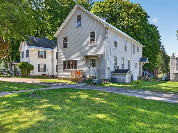 25 Academy St, New Berlin, NY 13411