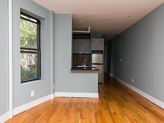 3rd image of 370 E 23rd St #2N